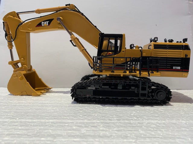 CAT 5110B Hydraulic Excavator. Scale 1:50