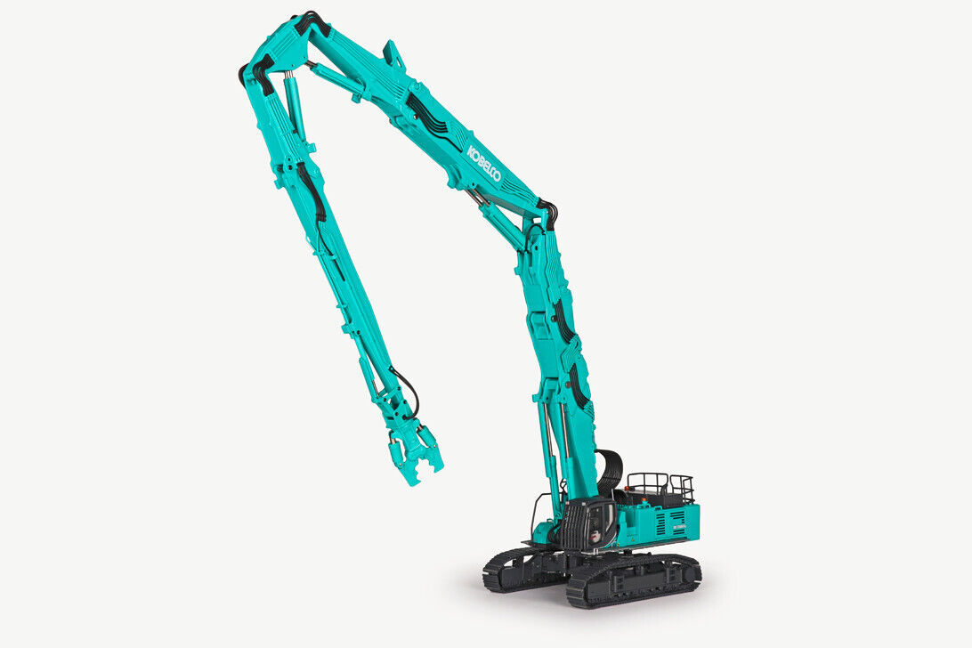 KOBELCO SK1300DLC-10 Demolition Excavator in 40m configuration. Scale