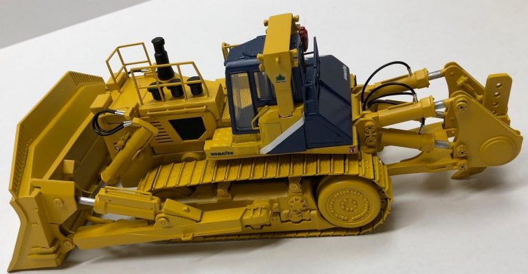 KOMATSU D575 SR Dozer. 1:50 scale. PRE-ORDERS ARE NOW CLOSED. Price TBC.